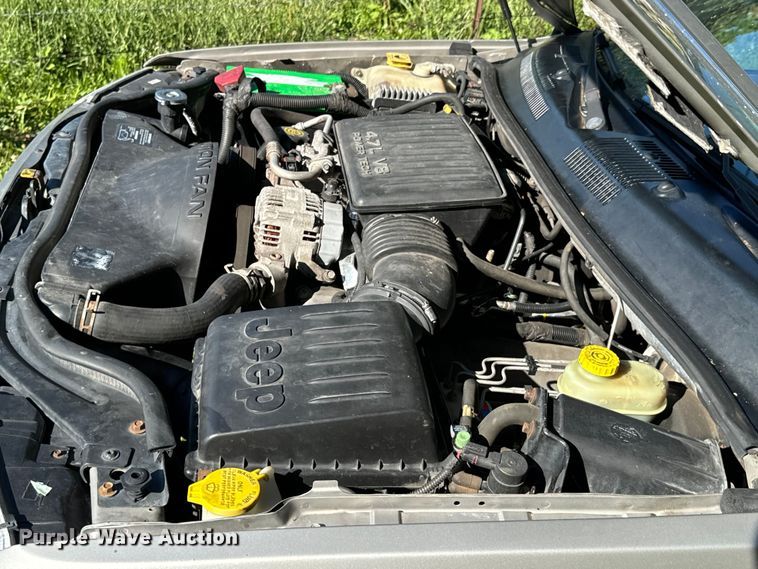 image for item DX0825 2000 Jeep Grand Cherokee SUV