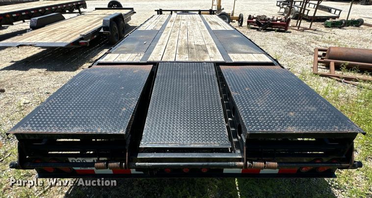 image for item DX0851 2016 H&H equipment trailer