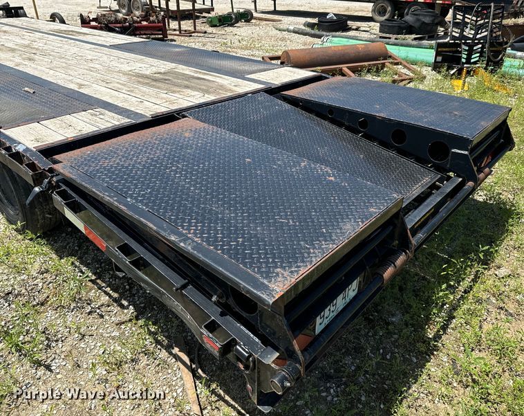 image for item DX0851 2016 H&H equipment trailer