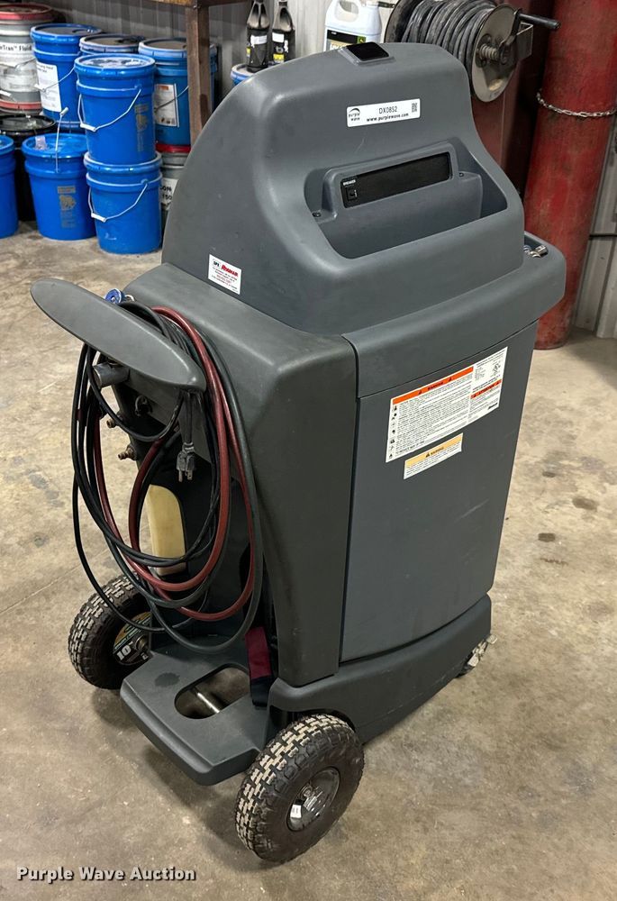 image for item DX0852 RobinAir  Cooltech 34288 AC recovery machine