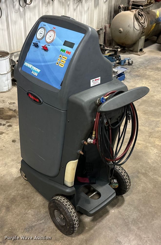 image for item DX0852 RobinAir  Cooltech 34288 AC recovery machine