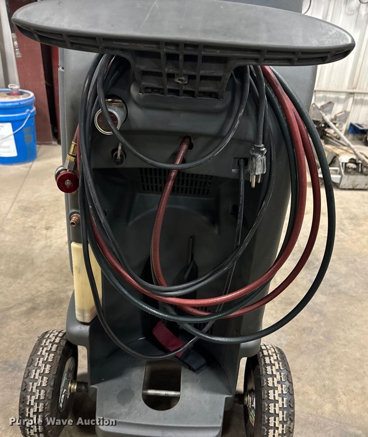 image for item DX0852 RobinAir  Cooltech 34288 AC recovery machine