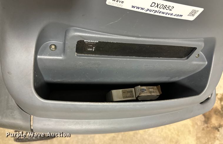 image for item DX0852 RobinAir  Cooltech 34288 AC recovery machine