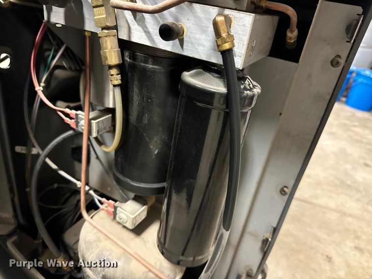 image for item DX0852 RobinAir  Cooltech 34288 AC recovery machine