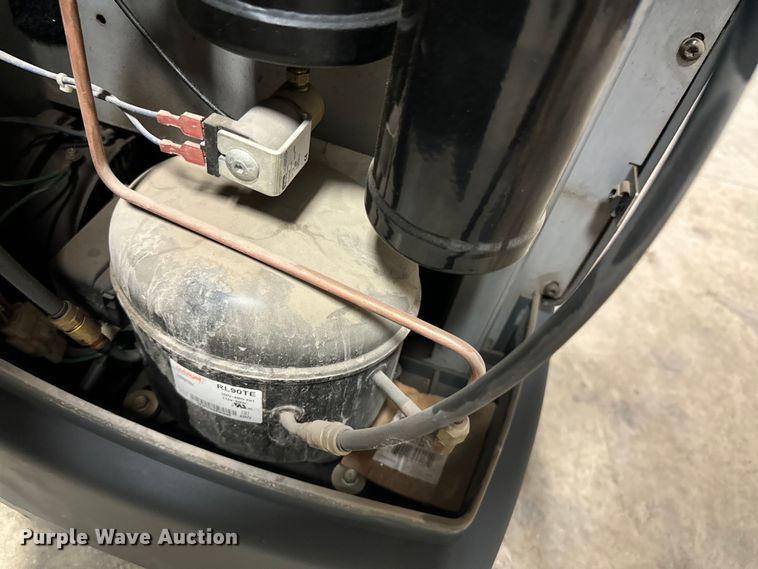 image for item DX0852 RobinAir  Cooltech 34288 AC recovery machine