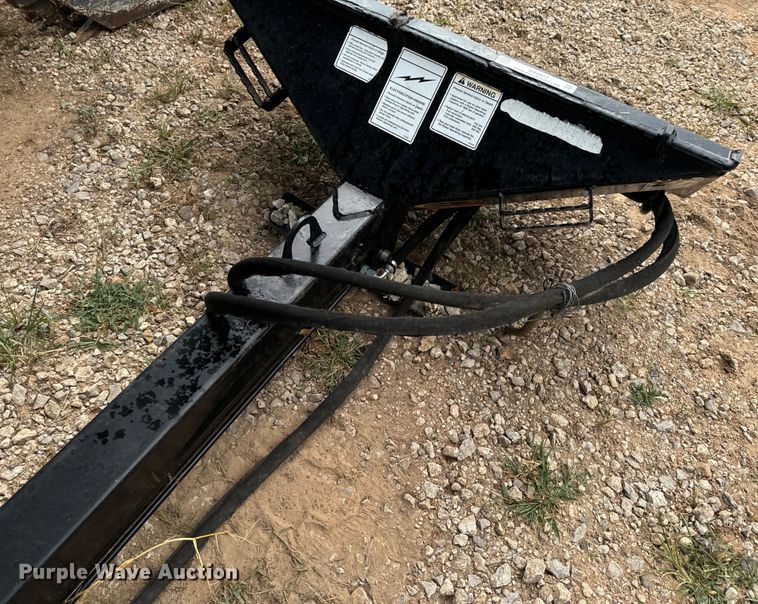 image for item DX0857 Quick Attach Attachments skid steer extendable boom