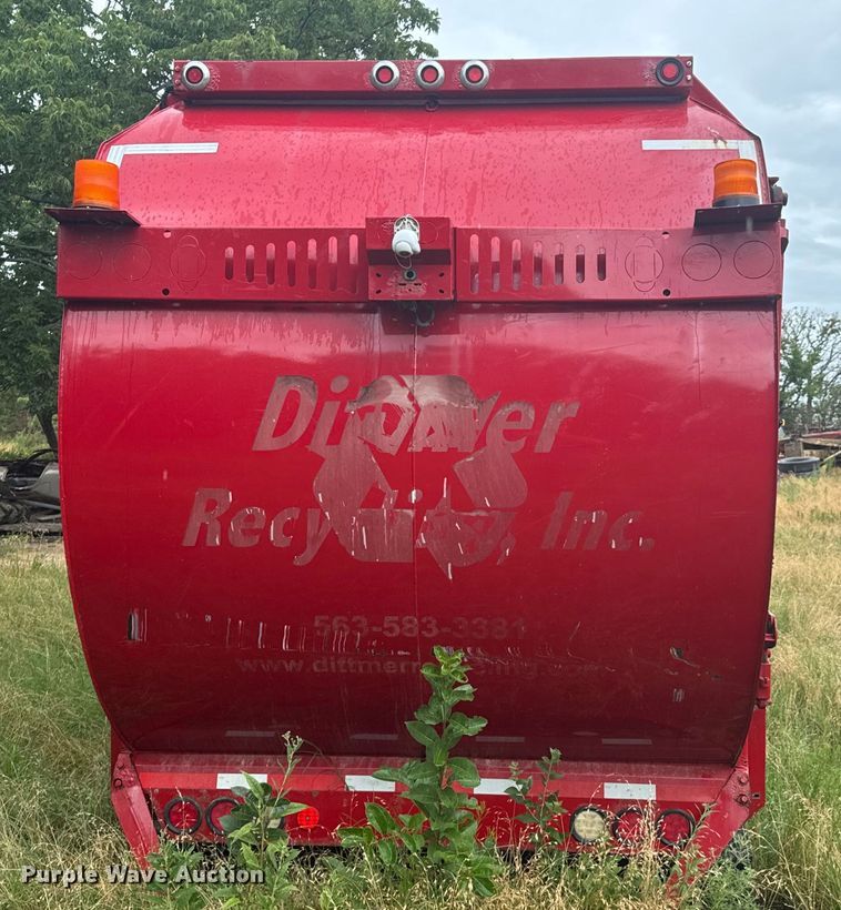 image for item DX0866 Labrie refuse truck bed