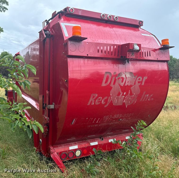 image for item DX0866 Labrie refuse truck bed