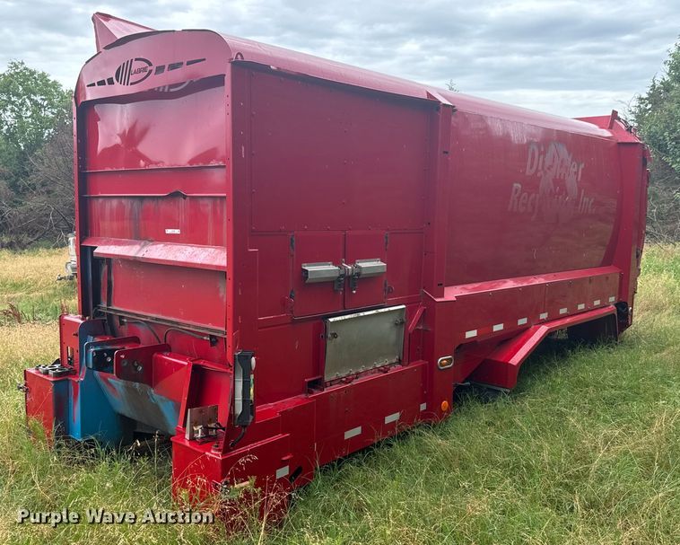 image for item DX0866 Labrie refuse truck bed