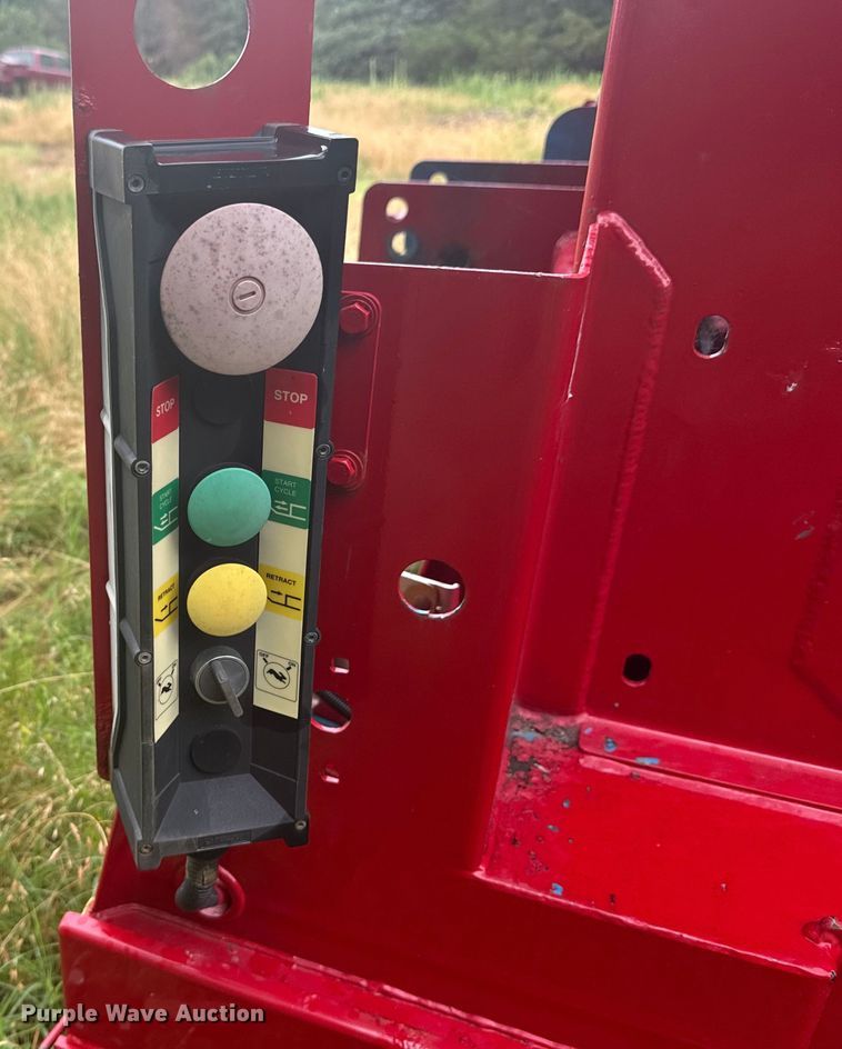 image for item DX0866 Labrie refuse truck bed