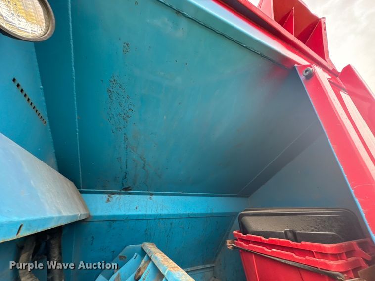 image for item DX0866 Labrie refuse truck bed