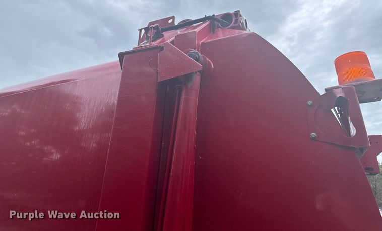 image for item DX0866 Labrie refuse truck bed