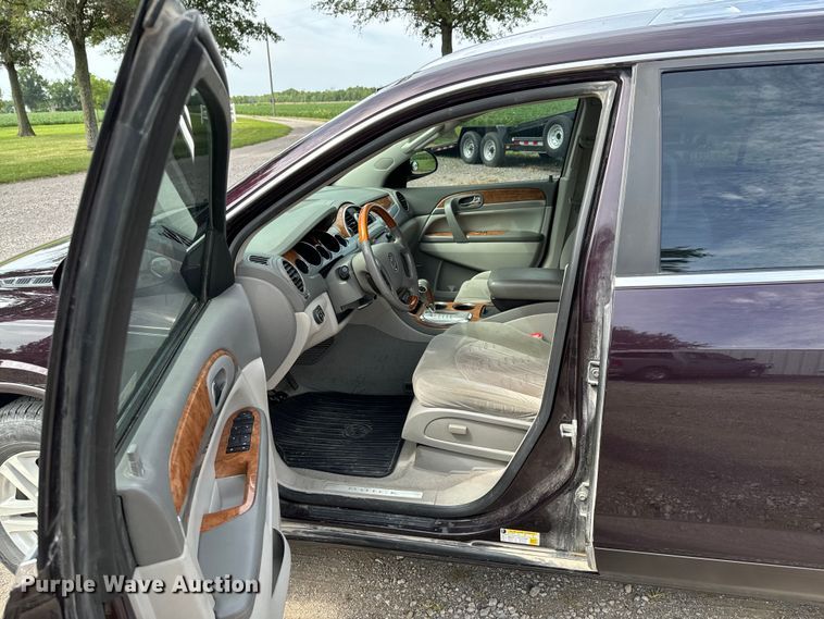 image for item DX0869 2008 Buick Enclave CX SUV