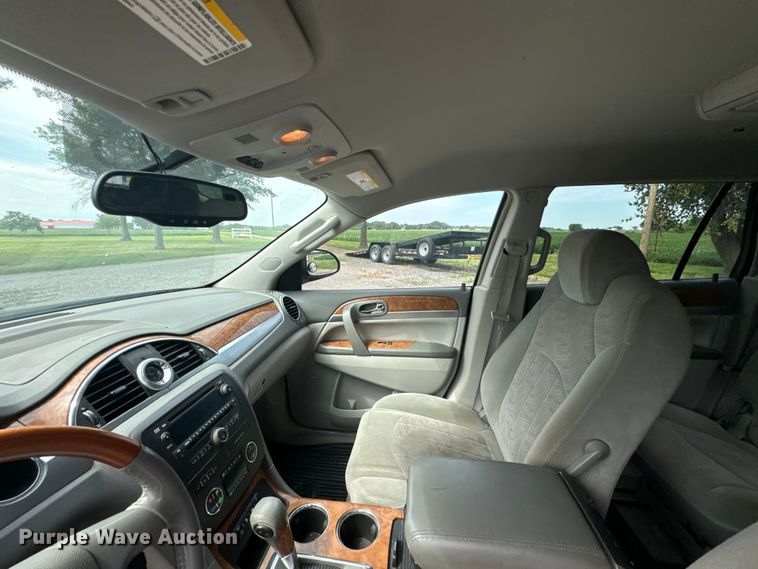 image for item DX0869 2008 Buick Enclave CX SUV