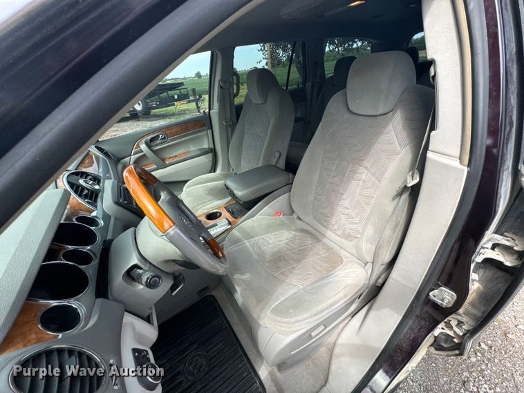 image for item DX0869 2008 Buick Enclave CX SUV