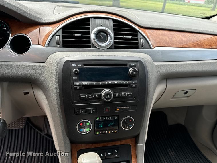 image for item DX0869 2008 Buick Enclave CX SUV