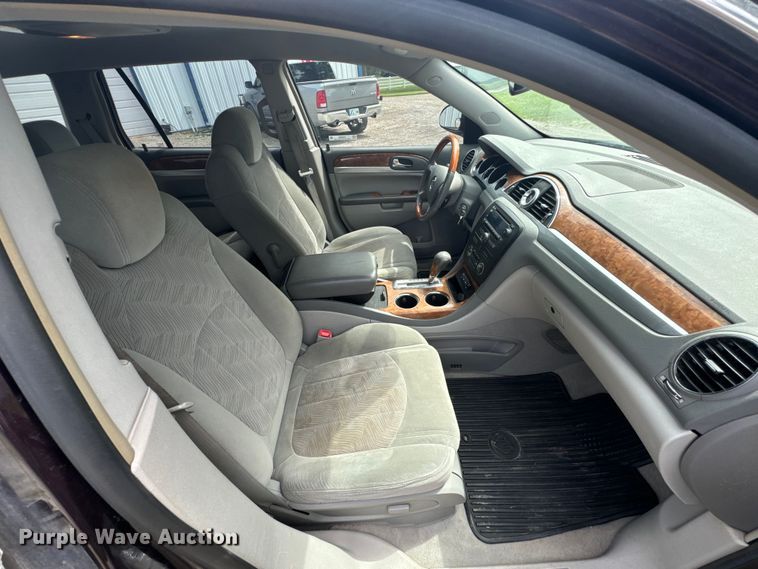 image for item DX0869 2008 Buick Enclave CX SUV