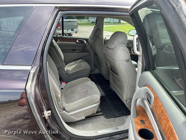 image for item DX0869 2008 Buick Enclave CX SUV