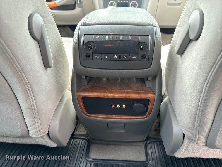 image for item DX0869 2008 Buick Enclave CX SUV