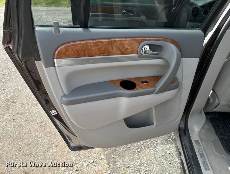 image for item DX0869 2008 Buick Enclave CX SUV