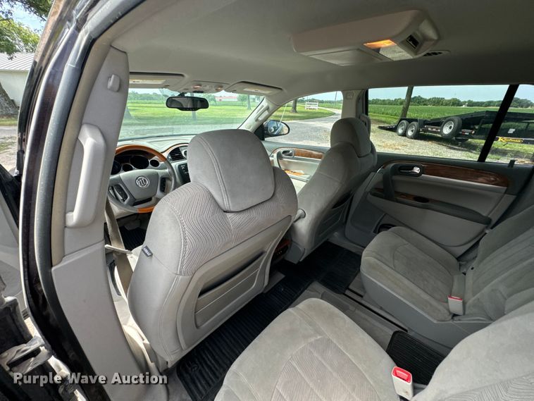 image for item DX0869 2008 Buick Enclave CX SUV