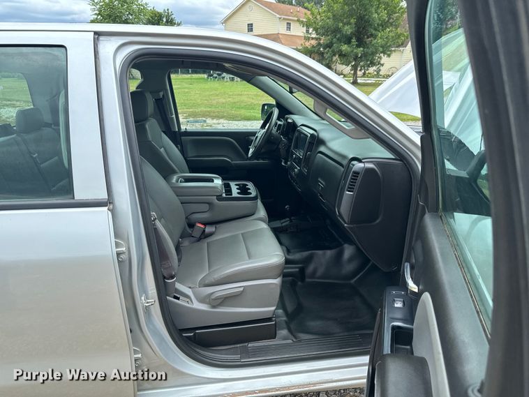 image for item DX0872 2017 Chevrolet Silverado 1500 Double Cab pickup truck