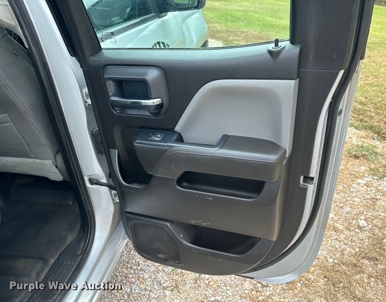 image for item DX0872 2017 Chevrolet Silverado 1500 Double Cab pickup truck