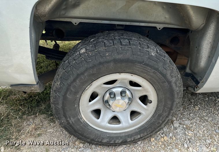 image for item DX0872 2017 Chevrolet Silverado 1500 Double Cab pickup truck