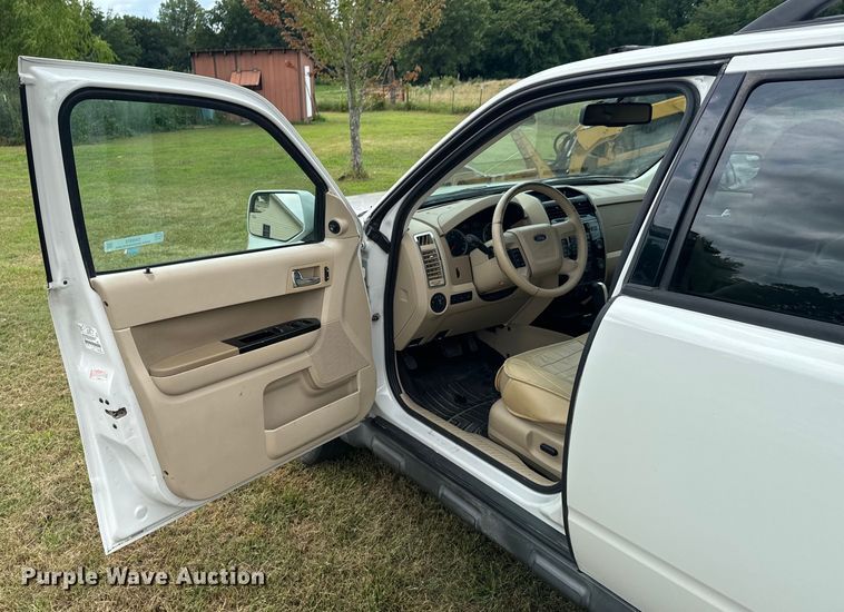 image for item DX0873 2011 Ford Escape Limited SUV