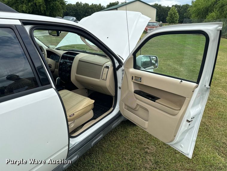 image for item DX0873 2011 Ford Escape Limited SUV
