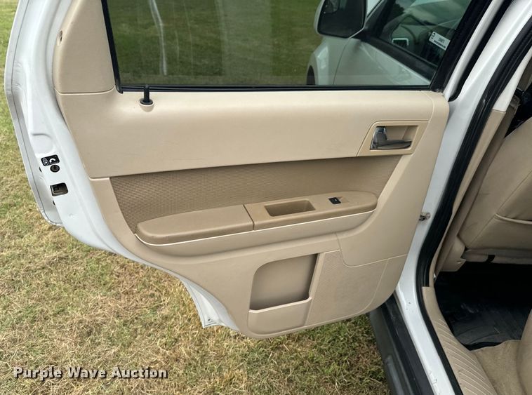 image for item DX0873 2011 Ford Escape Limited SUV