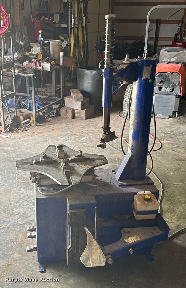 image for item DX0874 BaseLine 300 Tire machine