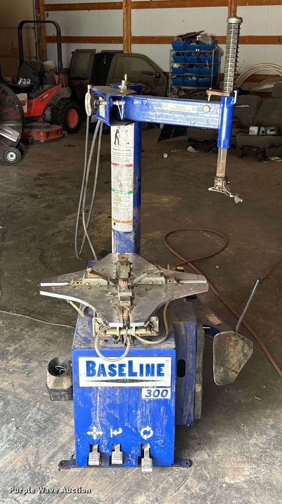 image for item DX0874 BaseLine 300 Tire machine