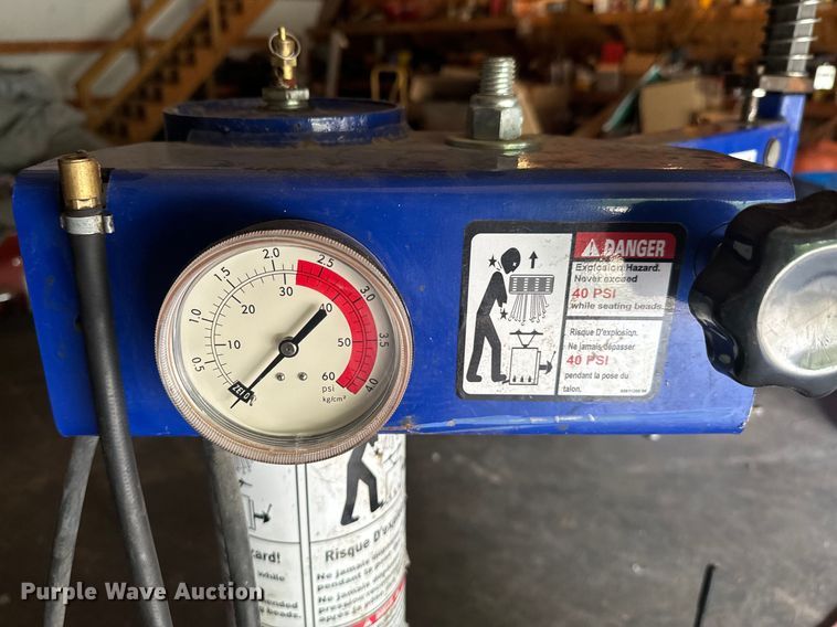 image for item DX0874 BaseLine 300 Tire machine