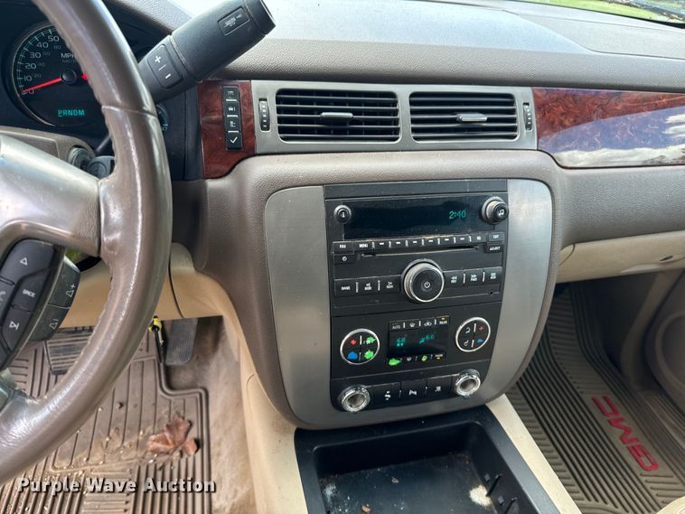 image for item DX0907 2011 GMC Yukon XL 