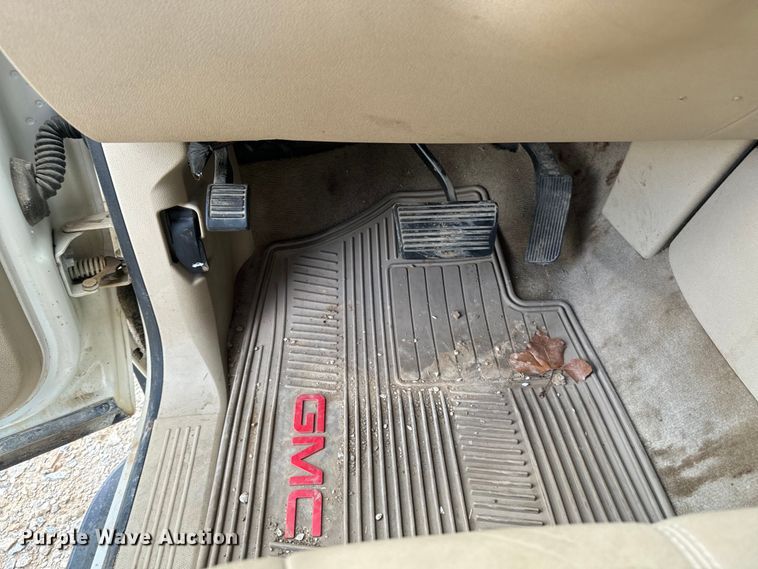 image for item DX0907 2011 GMC Yukon XL 