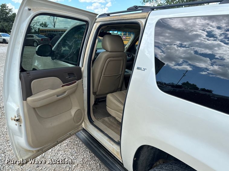 image for item DX0907 2011 GMC Yukon XL 