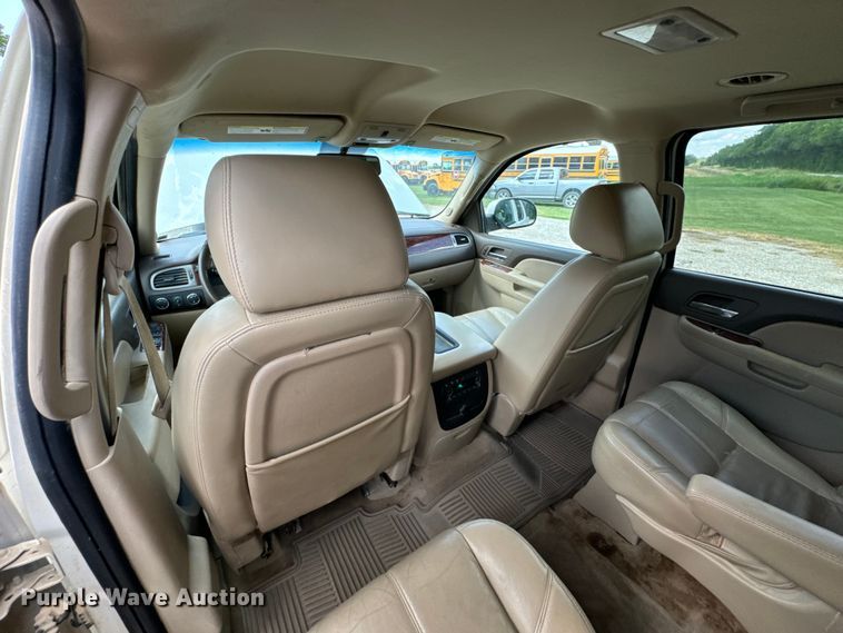 image for item DX0907 2011 GMC Yukon XL 