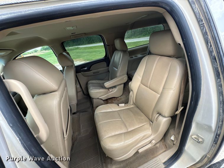 image for item DX0907 2011 GMC Yukon XL 