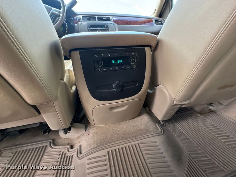 image for item DX0907 2011 GMC Yukon XL 