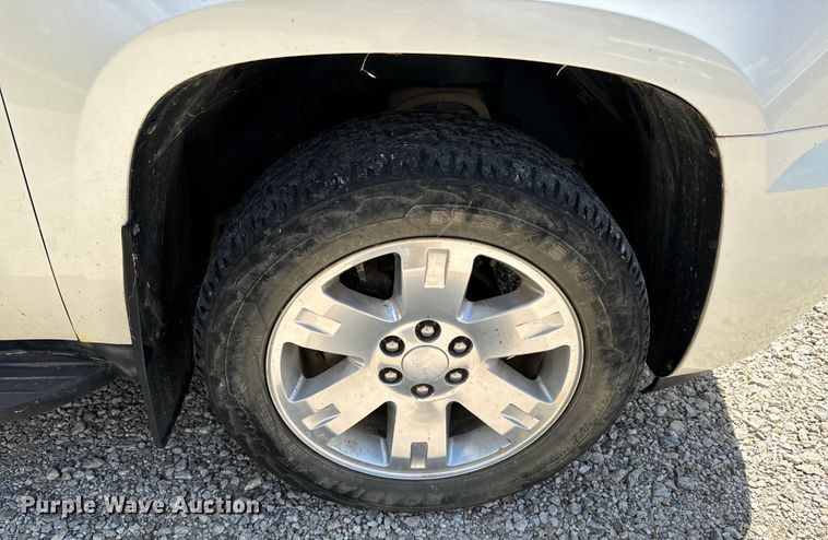 image for item DX0907 2011 GMC Yukon XL 