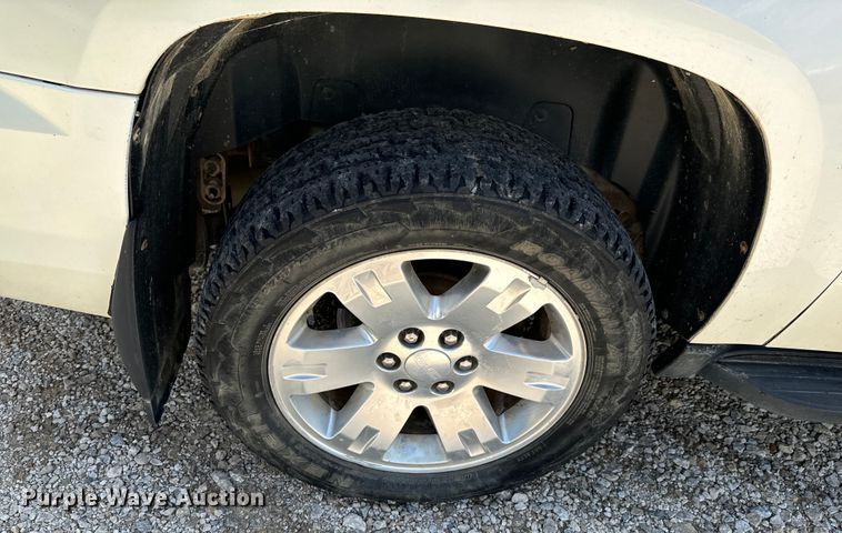 image for item DX0907 2011 GMC Yukon XL 