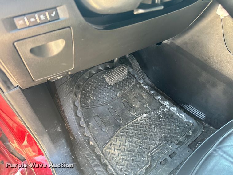 image for item DX3456 2013 Chevrolet Captiva LTZ SUV