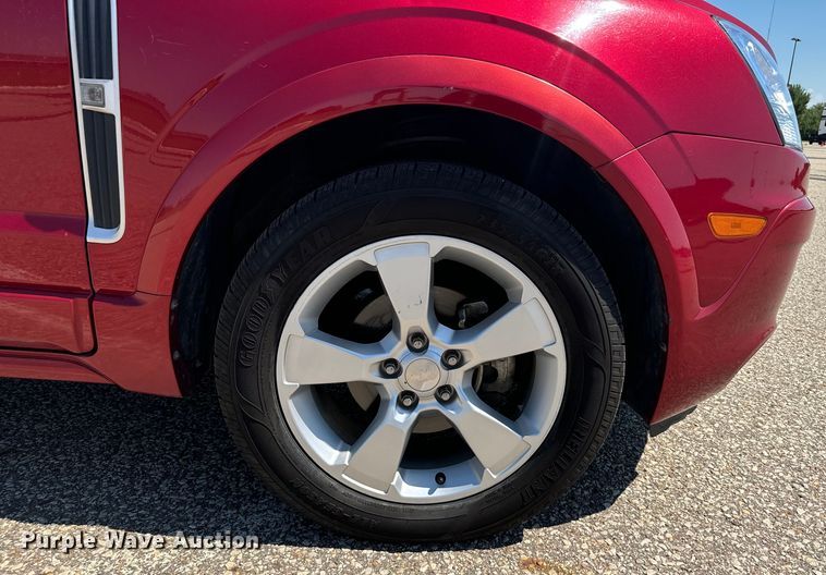 image for item DX3456 2013 Chevrolet Captiva LTZ SUV