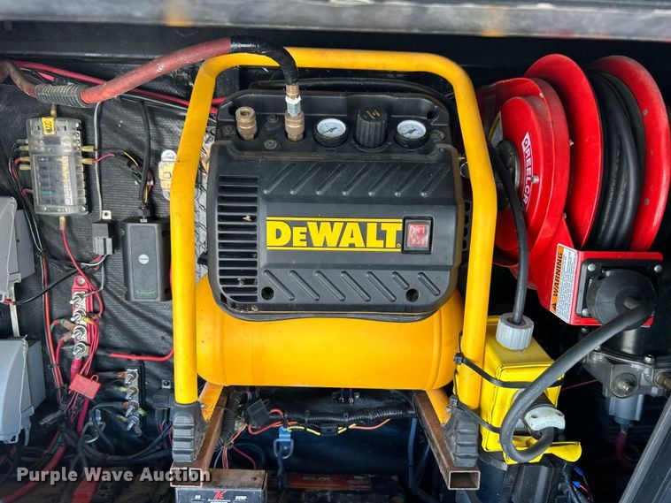 image for item EG0748 2019 Vintage Trailers, LTD. P848G-PS enclosed cargo trailer