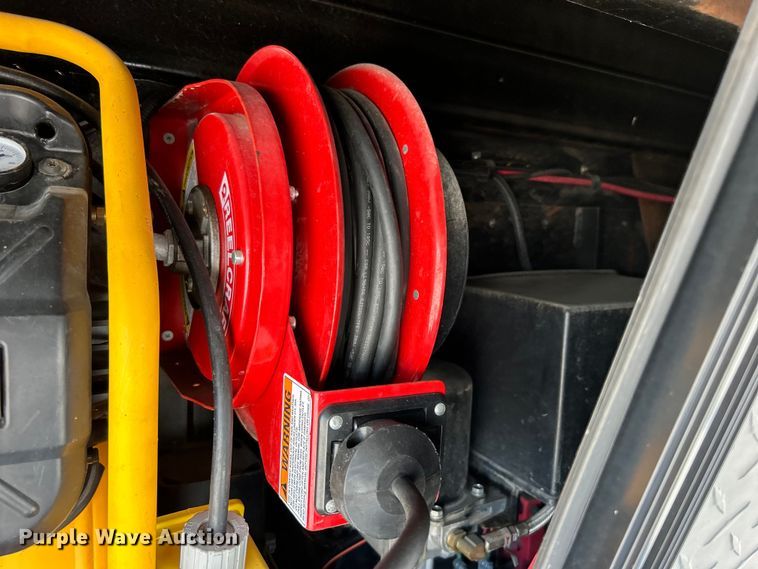 image for item EG0748 2019 Vintage Trailers, LTD. P848G-PS enclosed cargo trailer