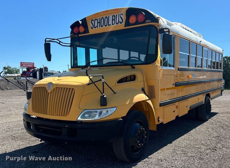 image for item EG0751 2005 IC Corp. CE 200 school bus