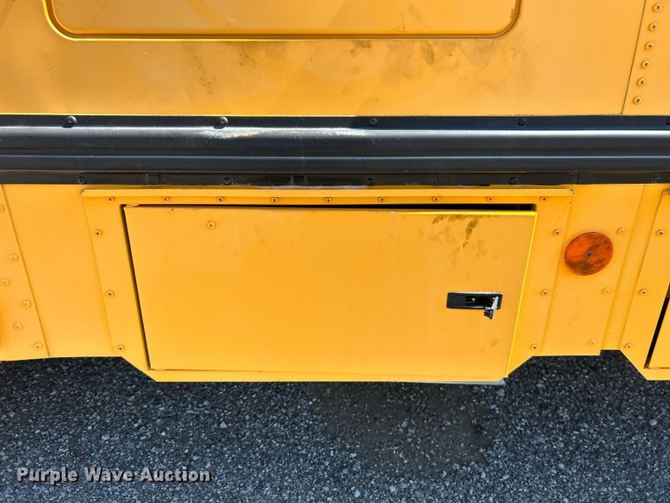 image for item EG0751 2005 IC Corp. CE 200 school bus