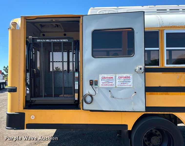 image for item EG0751 2005 IC Corp. CE 200 school bus