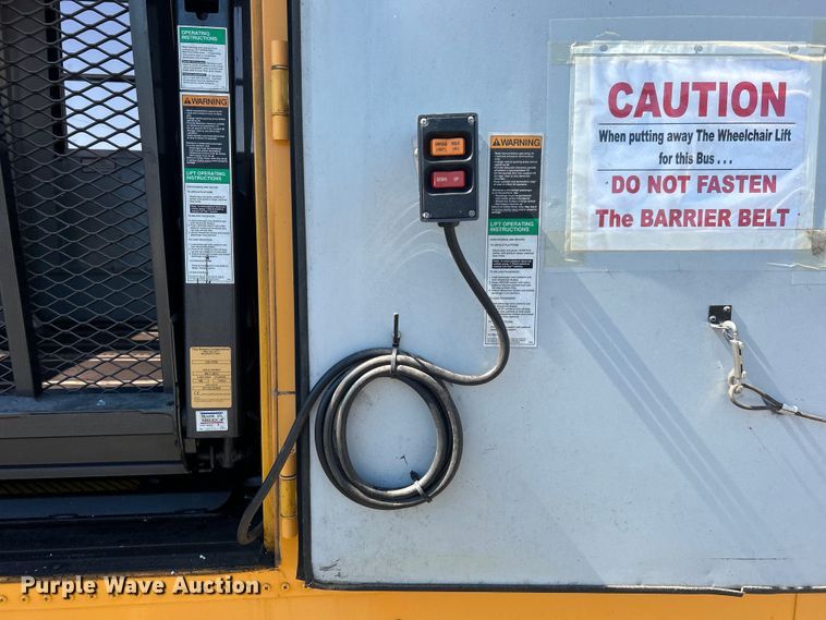 image for item EG0751 2005 IC Corp. CE 200 school bus